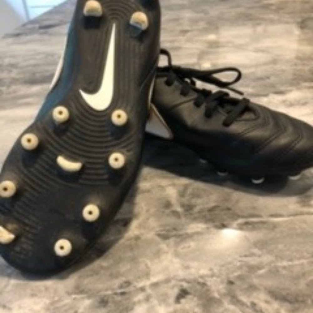 soccer shoes